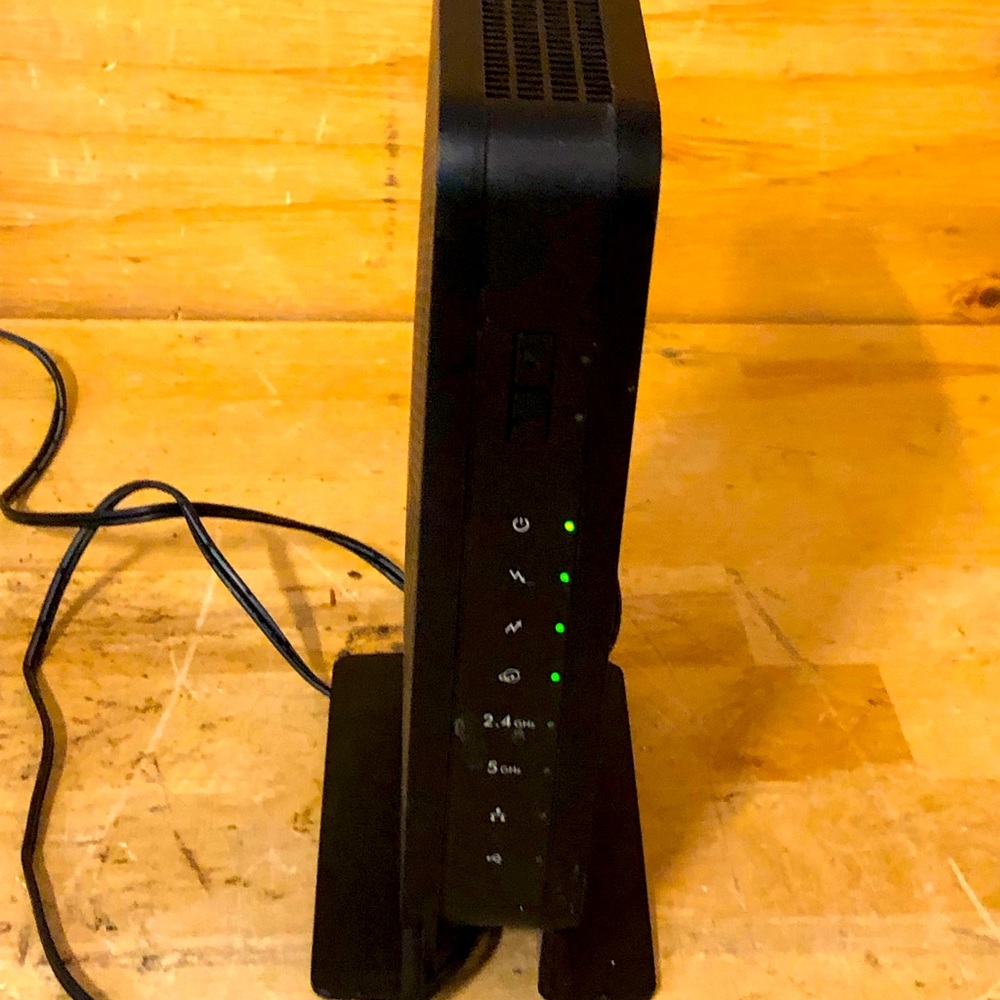 Netgear C3700V2 N600 WiFi Cable Modem Router 8x4 Download speeds